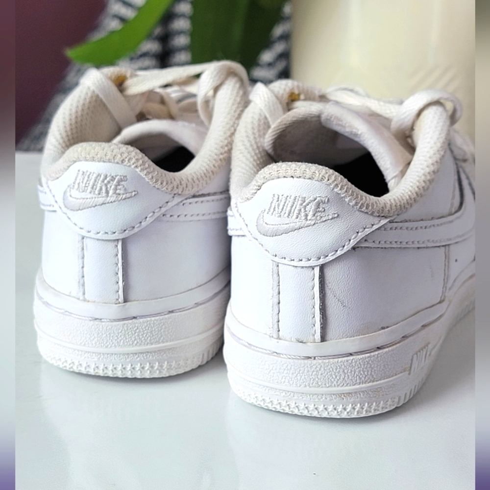 (USED) Nike Air Force 1 LE White Size 9C (toddler/kids)